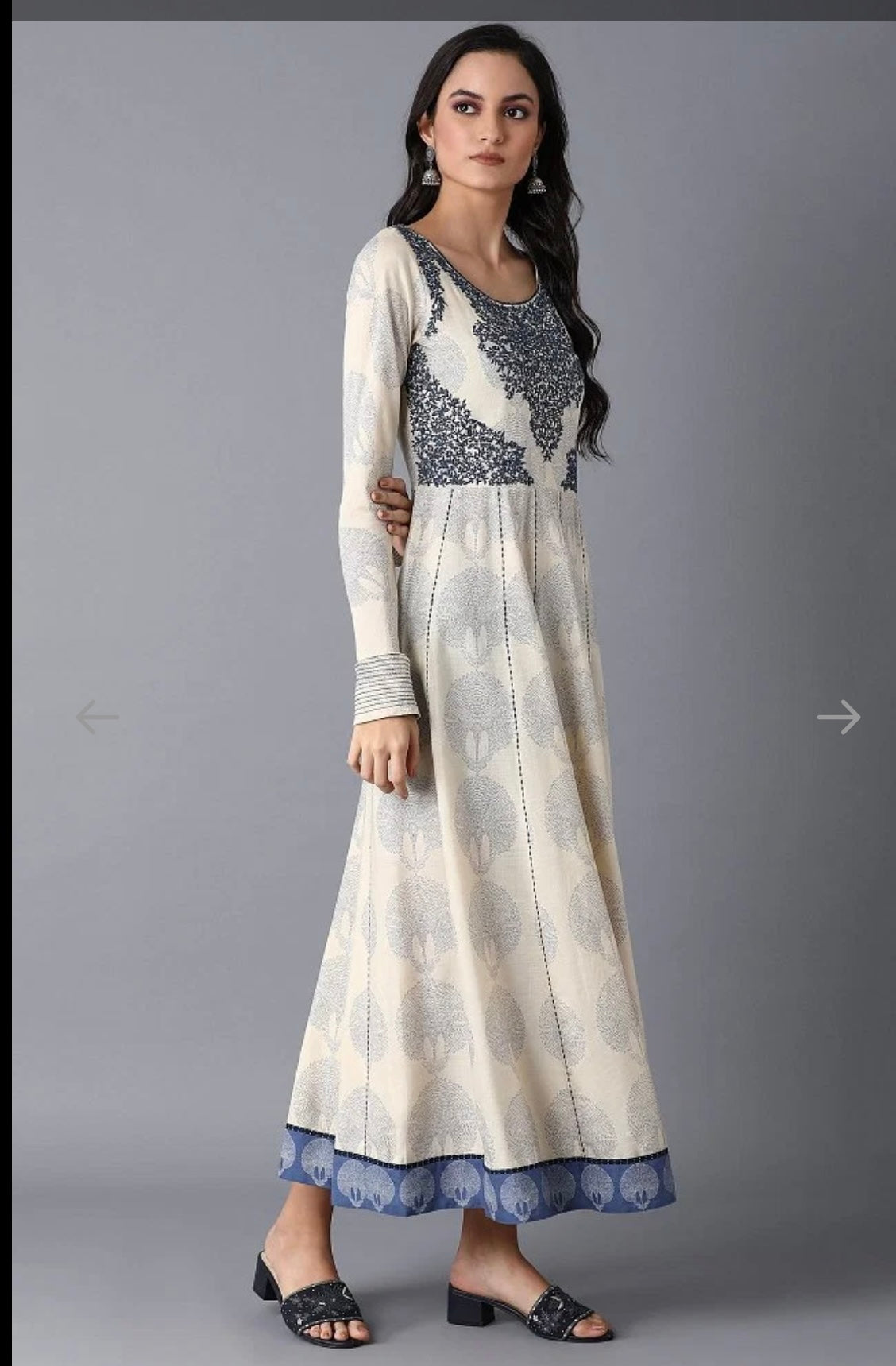 Elegant Ivory & Blue Cotton Gown - Size 36 (S)
